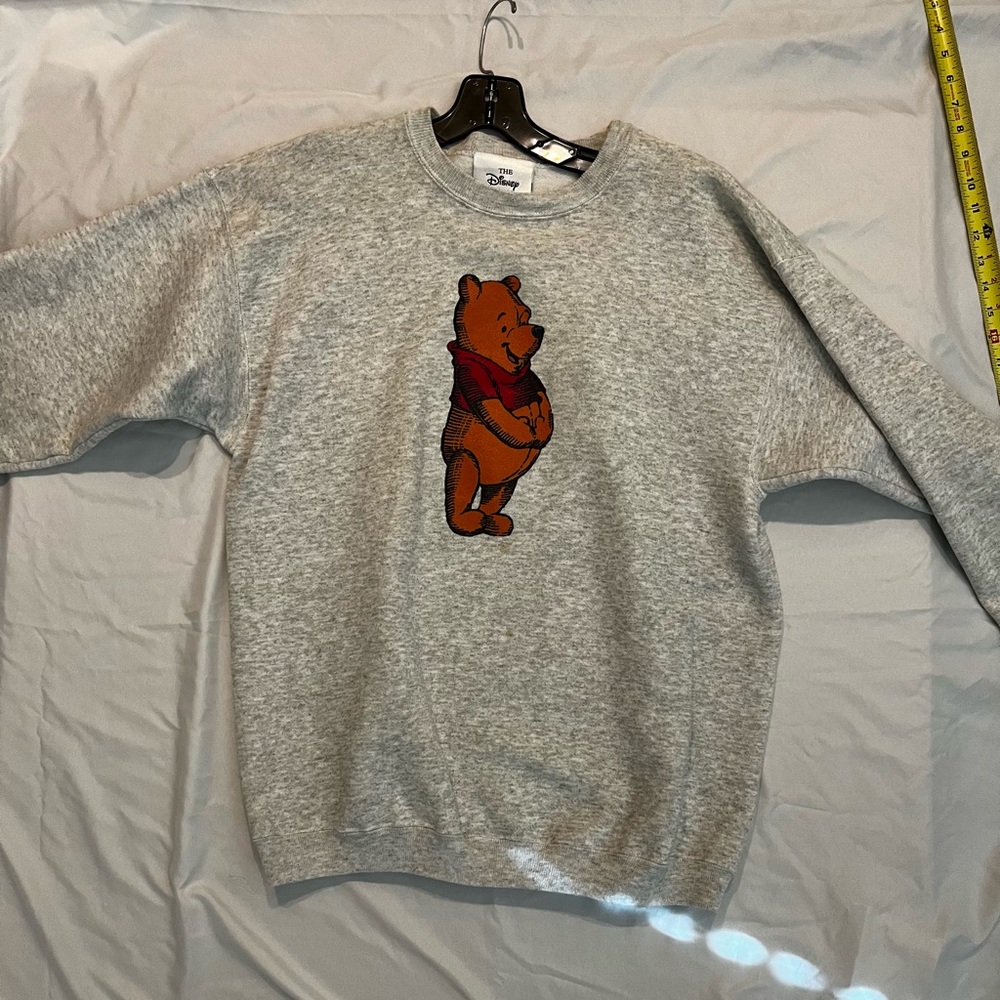 Vintage Disney Winnie the Pooh Pooh long sleeve graphic sweatshirt gray size L